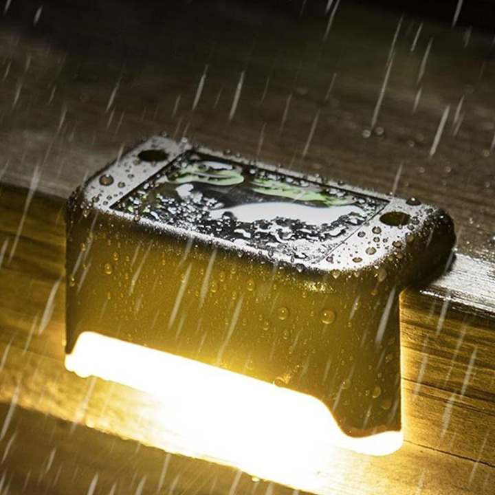 Solární venkovní lampa
